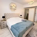 3 De Lux Апартаменти Бухарест