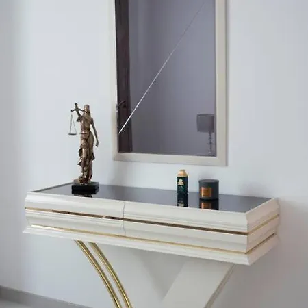 Luxury 2 Bedroom Bucharest