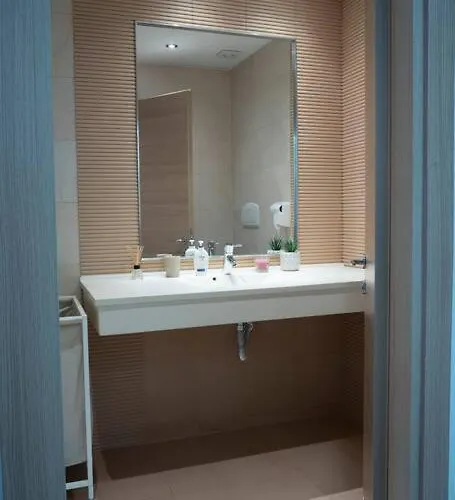 アパート Luxury 2 Bedroom ブカレスト